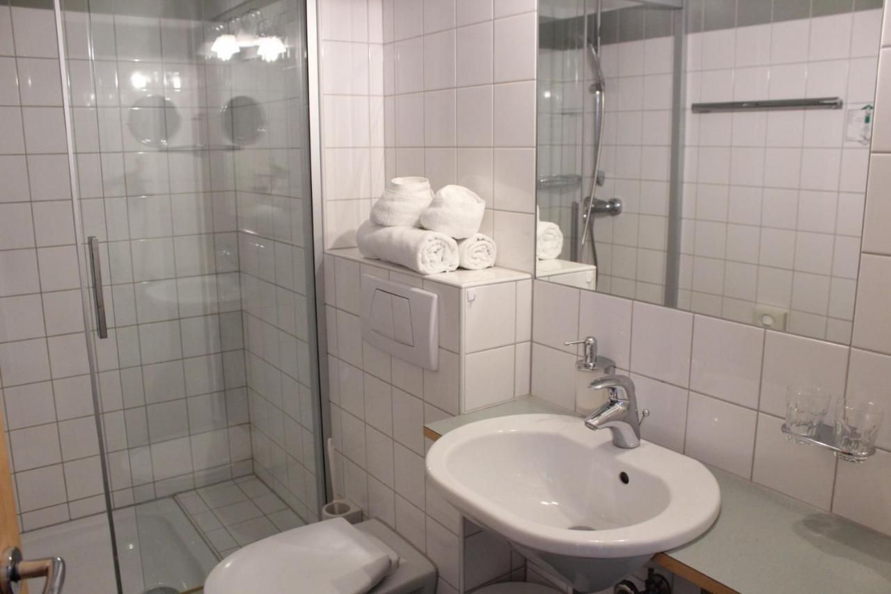 Wanderhotel Garni Cresta Schruns Exterior foto