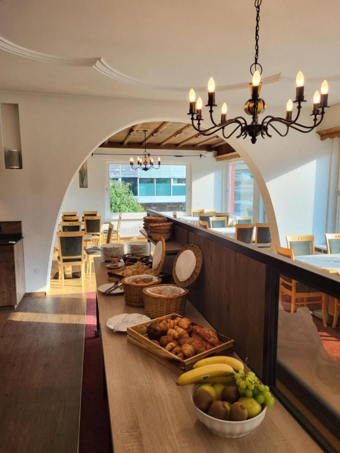Wanderhotel Garni Cresta Schruns Exterior foto